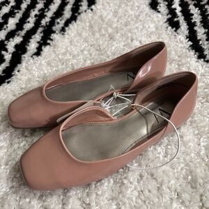 Size 5 flats